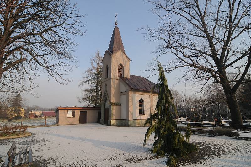Hřbitovní kaple ve Smilovicích.