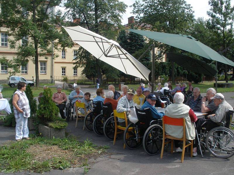 Senioři ze Střediska sociálních služeb z Frýdlantu mají rozšířenou nabídku sociálních služeb.