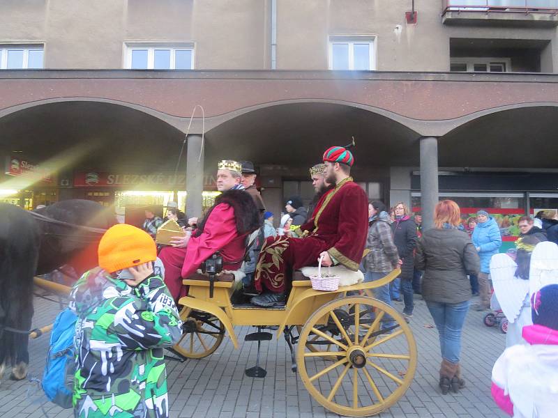 V sobotu 6. ledna prošel Třincem Tříkrálový průvod.