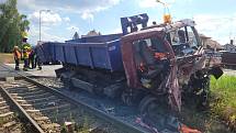 Srážka vlaku a nákladního auta ve Frýdku-Místku, 10. srpna 2022.