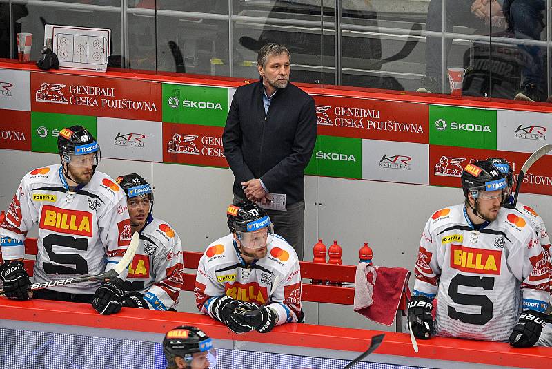 Finále play off hokejové extraligy - 1. zápas: HC Oceláři Třinec - HC Sparta Praha, 18. dubna 2022 v Třinci. Trenér Sparty Josef Jandač.