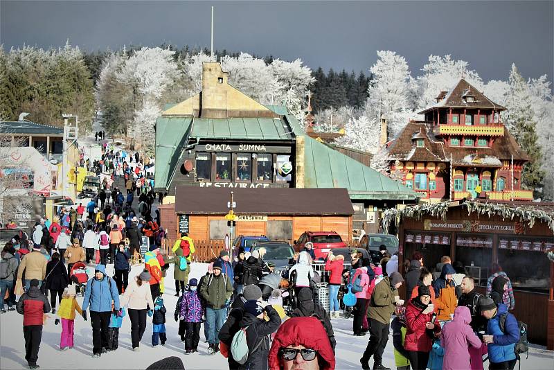 Ledové sochy na Pustevnách, 15. ledna 2022.