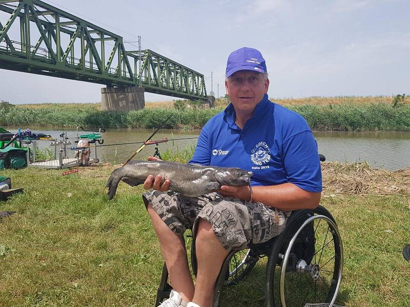 Radim Kozlovský ovládl mistrovství světa handicapovaných ve sportovním rybolovu.