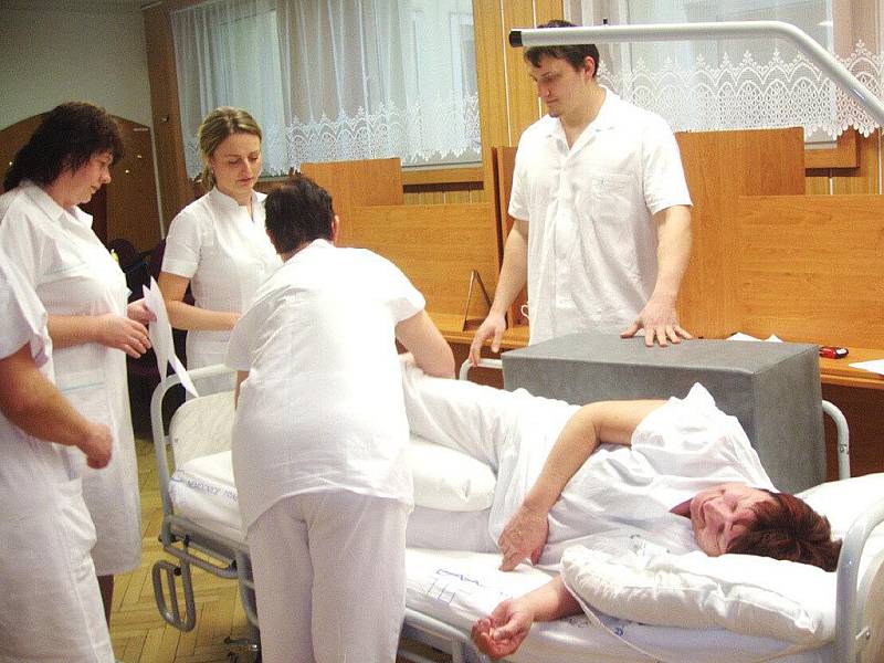 Praktické vzdělávání zdravotníků v Nemocnici Třinec.