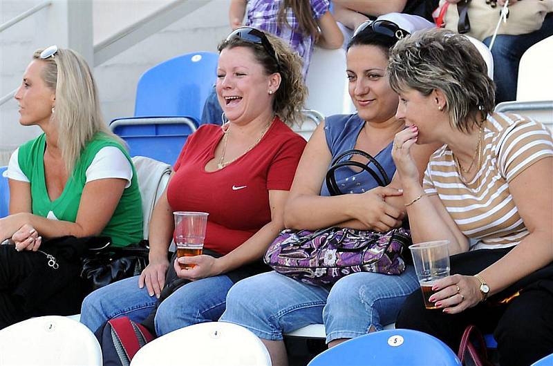 Hanáci v zápase 7. kola MSFL zvítězili na stadionu ve Stovkách 2:1 a připsali si tam už pátou výhru v řadě. 