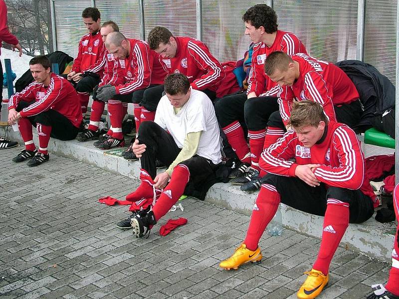 Posledním herním testem před jarním prologem druhé fotbalové ligy pro fotbalisty druholigového Třince bylo střetnutí s Frýdkem-Místkem. Výstavní trefou je rozhodl záložník Fizek, který vloni hrával právě ve Stovkách.