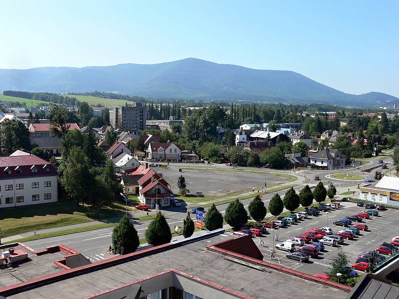 Pohledy z věže frenštátské ranice - některé záběry již v této době vyfotit nepůjde, neboť objekty byly zbourány.