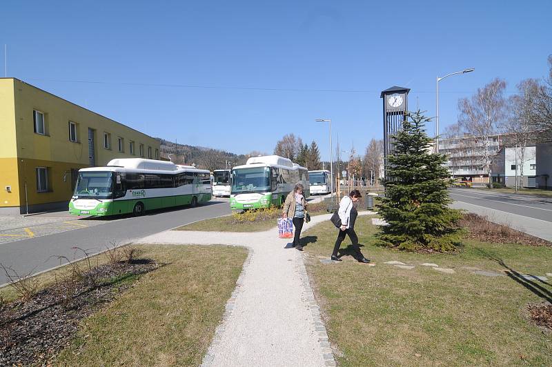 Autobusové nádraží ve Frýdlantu nad Ostravicí.