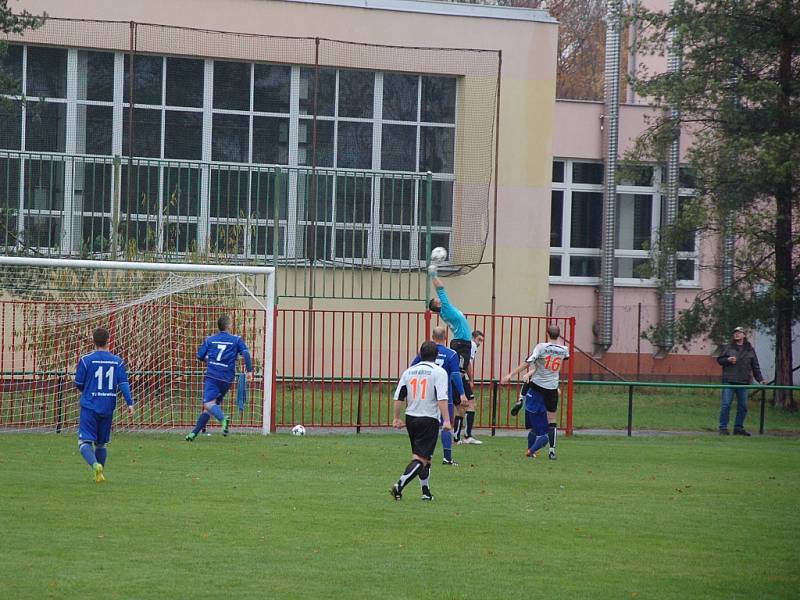 Závěr podzimu fotbalstům Dobratic nevyšel. Nováček I. A třídy prohrál na hřišti albrechtického Baníku 1:4. 