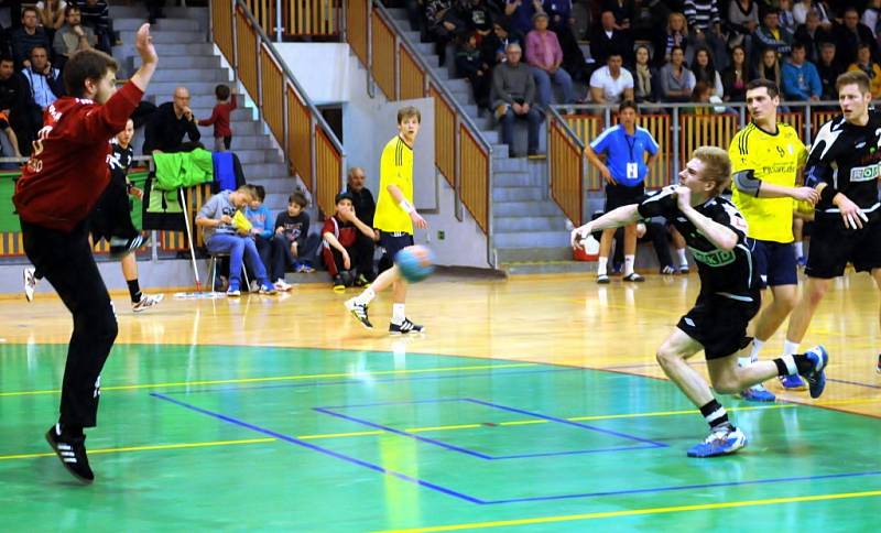 Házenkáři Frýdku-Místku důležité derby utkání s Karvinou zvládli, když je na domácí palubovce porazili 30:25. 