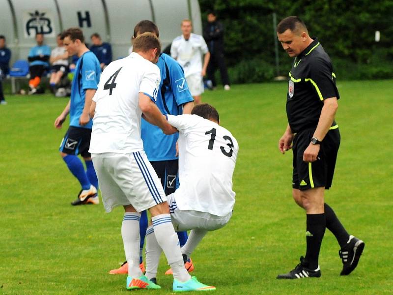 Lískovec si na domácím trávníku poradil díky dvěma gólům Mariána Kovaříka s Otrokovicemi 2:0.