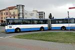 Testovací jízda kloubovým autobusem skrz ulice Frýdku-Místku dopadla podle města dobře. Autobus potřebuje k bezpečnému provozu dostatečný manévrovací prostor. 