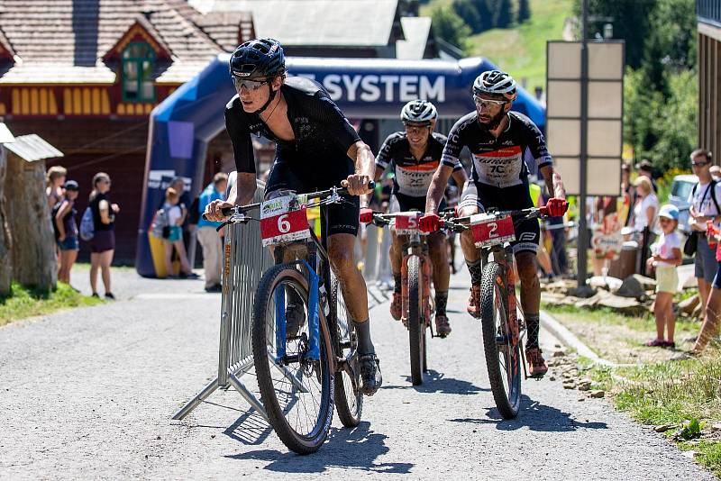 Sedmý ročník závodu Bike Čeladná odstartoval v sobotu v Beskydech. Foto: archiv závodu