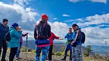 Strážci vrcholu Ondřejník - Ondra a Hanička - oslavili první rok ve výšce 964 m n. m.