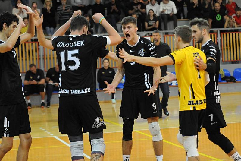 Zápas 3. kola extraligy Black Volley Beskydy - Dukla Liberec 1:3.