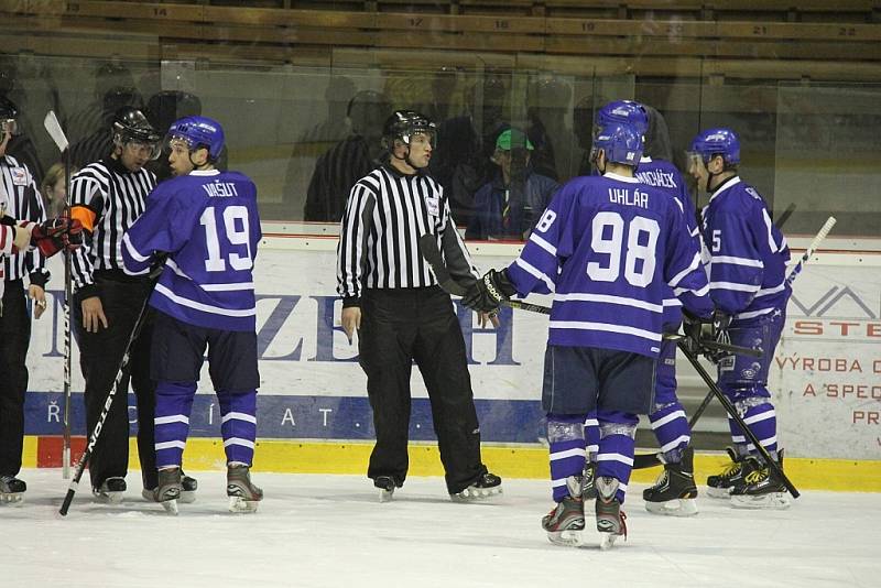 Hokejisté HC Frýdek-Místek nestačili v domácím prostředí na tým Nového Jičína, kterému podlehli 0:5.