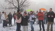 Protestní stávka ve Frýdku-Místku proběhla na Zámeckém náměstí.