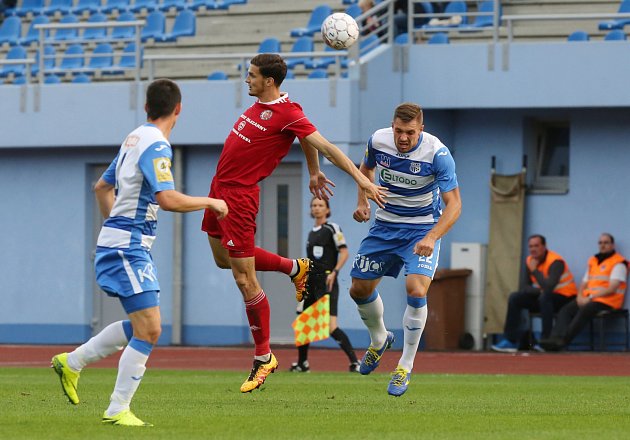 Třinec vyhrál v Ústí nad Labem 3:0.