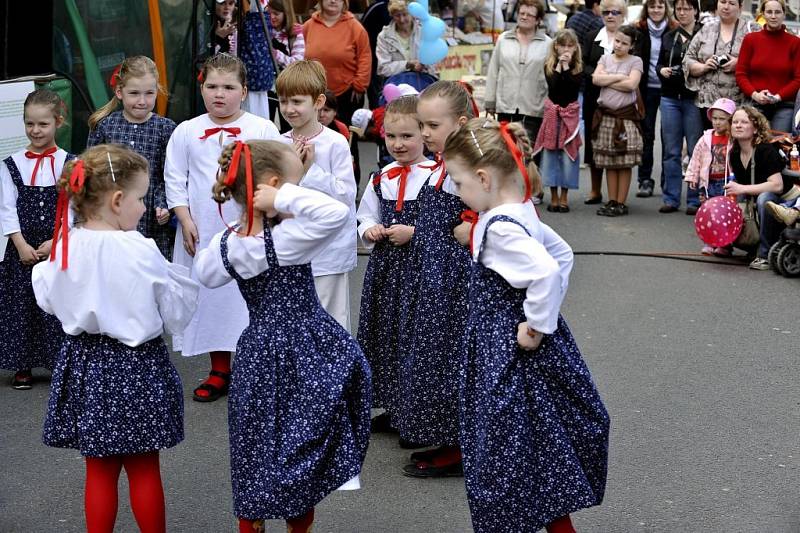 Velikonoční jarmark v Třinci. 