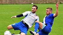 I sedmé utkání na domácím trávníku fotbalisté Blanska (bílé dresy) vyhráli. Ve 12. kole Moravskoslezské ligy porazili MFK Frýdek-Místek 1:0. Foto: Josef Kratochvíl