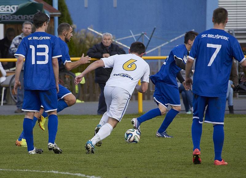 Fotbalisté Brušperku v dohrávce na domácím trávníku podlehli prvnímu Frenštátu 0:1.