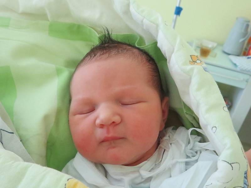 Kateřina Čížová, Řepiště, nar. 5. 4., 49 cm, 3,50 kg. Nemocnice ve Frýdku-Místku. 