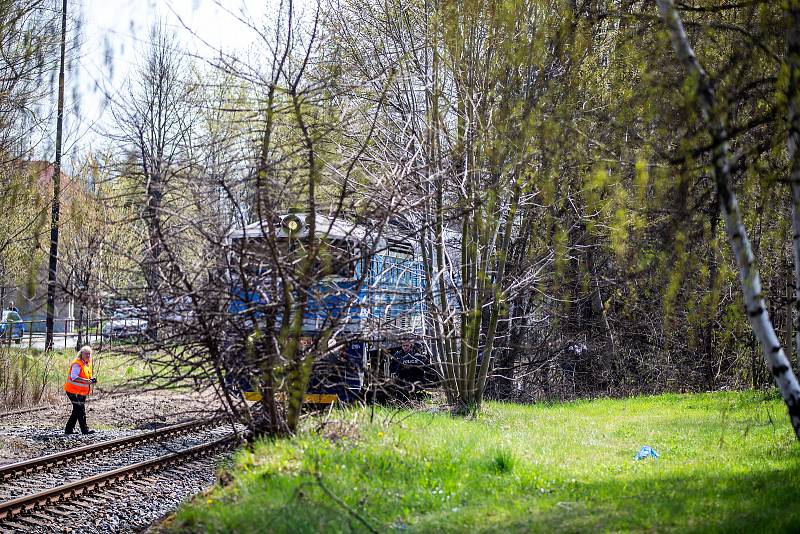 Nehoda vlaku na trati u ulice Míru, 21. dubna 2022 ve Frýdku-Místku.