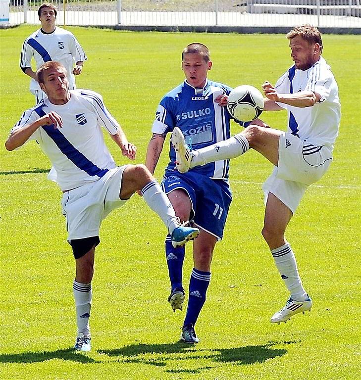 Třetiligoví fotbalisté Frýdku-Místku udolali tým Zábřehu, když rozhodující branka utkání padla v poslední minutě z pokutového kopu.