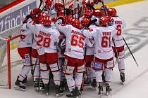 Oceláři se radují z postupu přes Plzeň do finále hokejové extraligy.