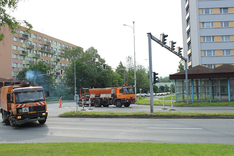 Řidiči uvízli ve Frýdku-Místku ráno v kolonách.