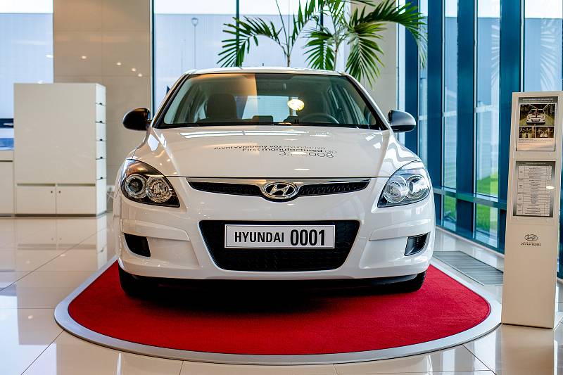 Automobilka Hyundai v Nošovicích představila kompletní řadu nového modelu Hyundai i30, 23. června 2020 v Nošovicích. První vyrobený vůz Hyundai i30 z 3. listopadu 2008.