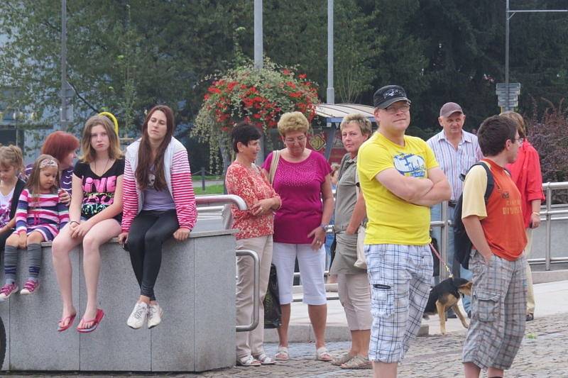 V Třinci se ve čtvrtek navečer uskutečnil koncert Markéty Konvičkové, který podpořil prevenci rakoviny prsu.