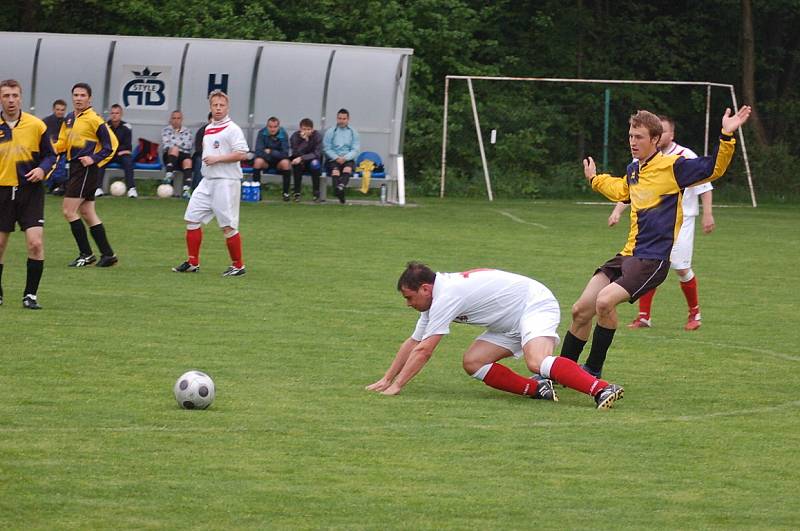 Fotbalisté Lískovce B předvedli v domácím střetnutí s Chlebovicemi parádní obrat v zápase. 