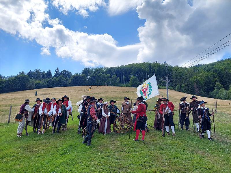 Portáši na Opálené připomínají dobu, kdy museli oblast bránit před loupežníky i pašeráky.