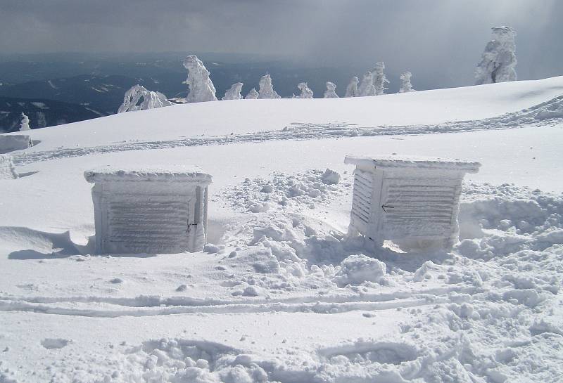 Archivní snímek Jaroslava Chalupy, jenž strávil na Lysé Hoře všechny zimy v období let 1978 až 2015.