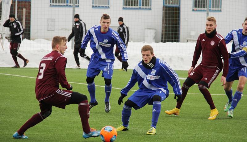 Fotbalisté Frýdku-Místku si v přípravném utkání na domácí umělce poradili se slovenským prvoligistou z Podbrezové 3:1. 