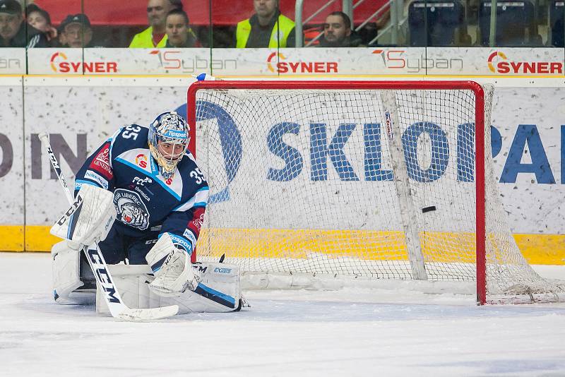 Utkání 45. kola Tipsport extraligy ledního hokeje se odehrálo 30. ledna v liberecké Home Credit areně. Utkaly se celky Bílí Tygři Liberec a HC Oceláři Třinec. Na snímku je brankář Roman Will.