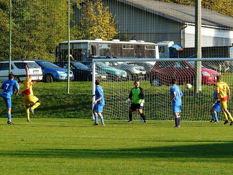 Derby I. B třídy mezi Dobraticemi a Fryčovicemi skončilo nakonec smírem 2:2.