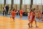 Utkání nejmladších minižákyň U11 mezi BK Frýdek-Místek a Basket Ostrava ze dne 2. února 2012.