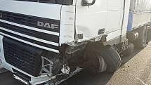Tragická nehoda kamionu a osobního automobilu v Mostech u Jablunkova