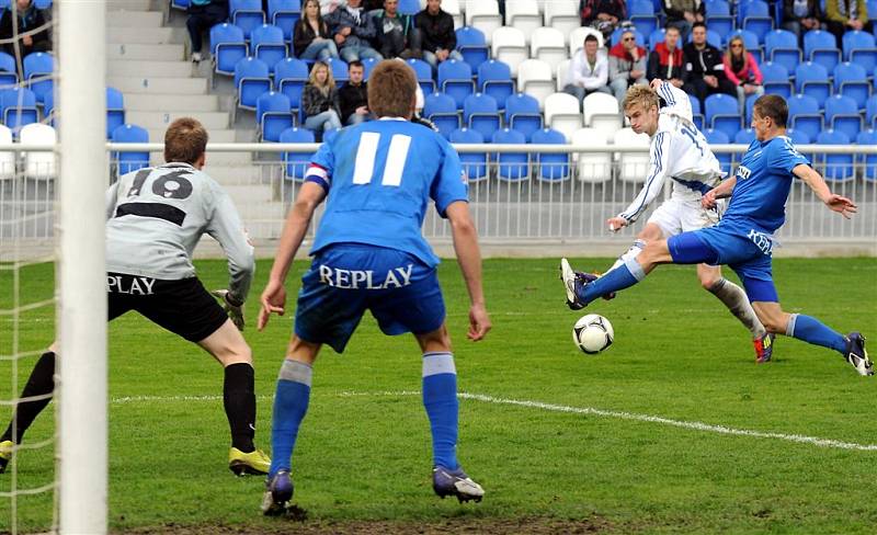 Fotbalisté Frýdku-Místku potvrdili dobrou jarní formu, když na domácím stadionu zdolali posilněný celek ostravské juniorky 1:0. 