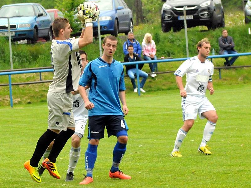 Lískovec si na domácím trávníku poradil díky dvěma gólům Mariána Kovaříka s Otrokovicemi 2:0.