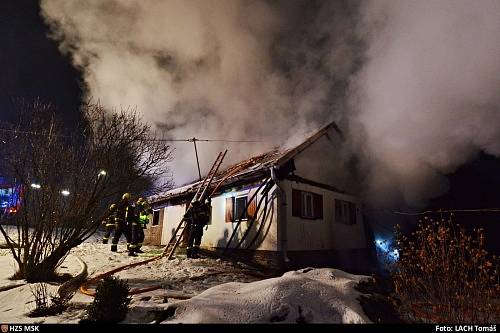 Požár rodinného domu ve Staříči.