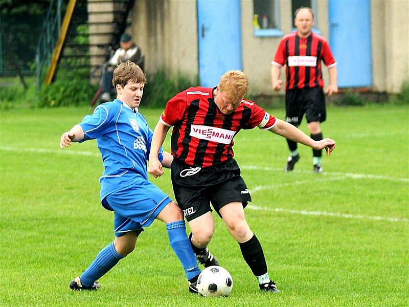 Fotbalisté Palkovic si v domácím prostředí poradili s vedoucími Dobraticemi. 