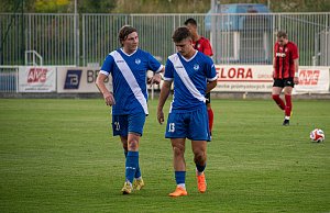 Fotbalisté Frýdku-Místku, vlevo Patrik Rubý.