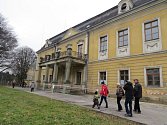 V Paskově si lidé v sobotu prohlédli interiér místního zámku. Část zámeckého areálu patří od roku 2013 městu.