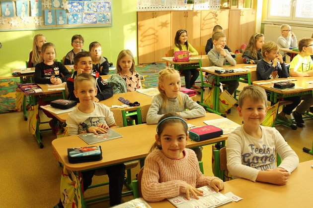 Na snímcích jsou prvňáčci z Jubilejní Masarykovy základní školy v Sedlištích. Třídní učitelkou je Lucie Jakobi. 