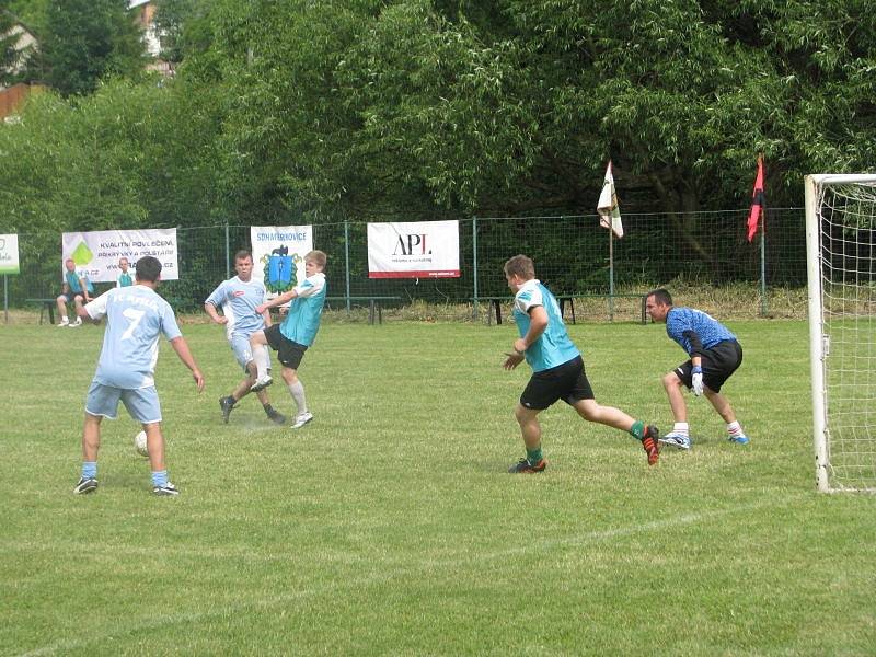 Na hřišti v Měrkovicích proběhl v sobotu tradiční fotbalový turnaj. Jeho 39. ročník byl výjimečný, protože byl spojen s oslavou 225 let od založení osady.