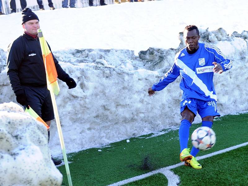 Fotbalisté Frýdku-Místku vyhráli osmý přípravný zápas, když si na domácí umělce snadno poradili s třetiligovým slovenským týmem z Bytče 9:1. 