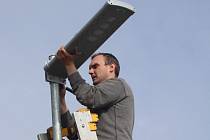 Na solární lampy veřejného osvětlení přispěla Žabni Nadace ČEZ
